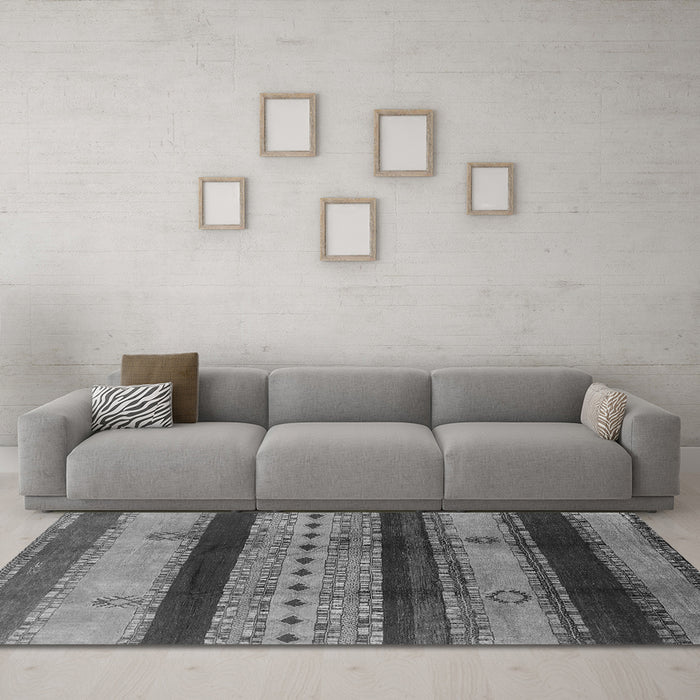 Machine Washable Solid Gray Modern Rug in a Living Room,, wshurb1178gry