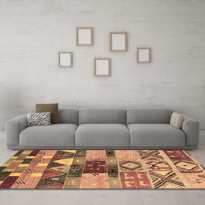 Machine Washable Oriental Brown Industrial Rug in a Living Room,, wshurb1181brn