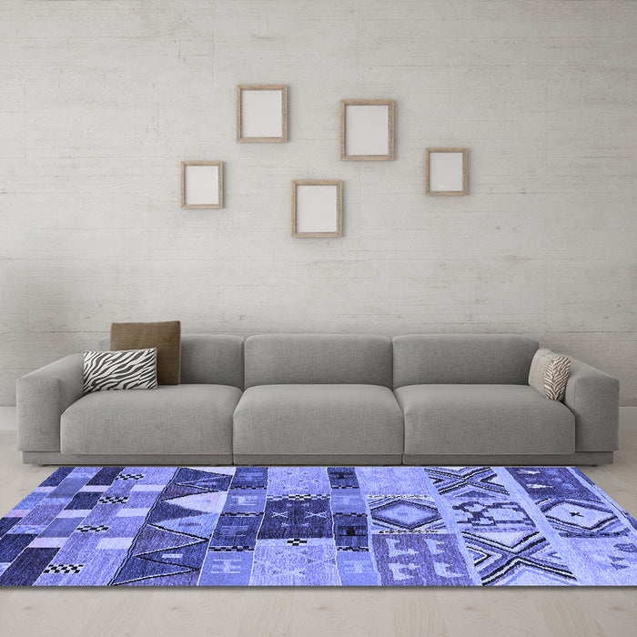 Machine Washable Oriental Blue Industrial Rug in a Living Room, wshurb1181blu