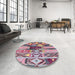 Round Mid-Century Modern Silver Pink Oriental Rug in a Office, urb1181