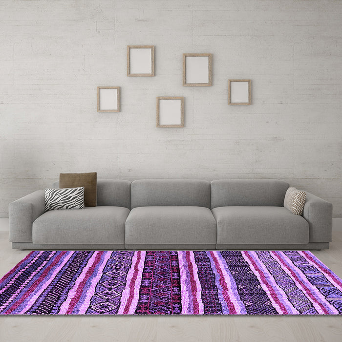 Machine Washable Oriental Purple Industrial Area Rugs in a Living Room, wshurb1186pur