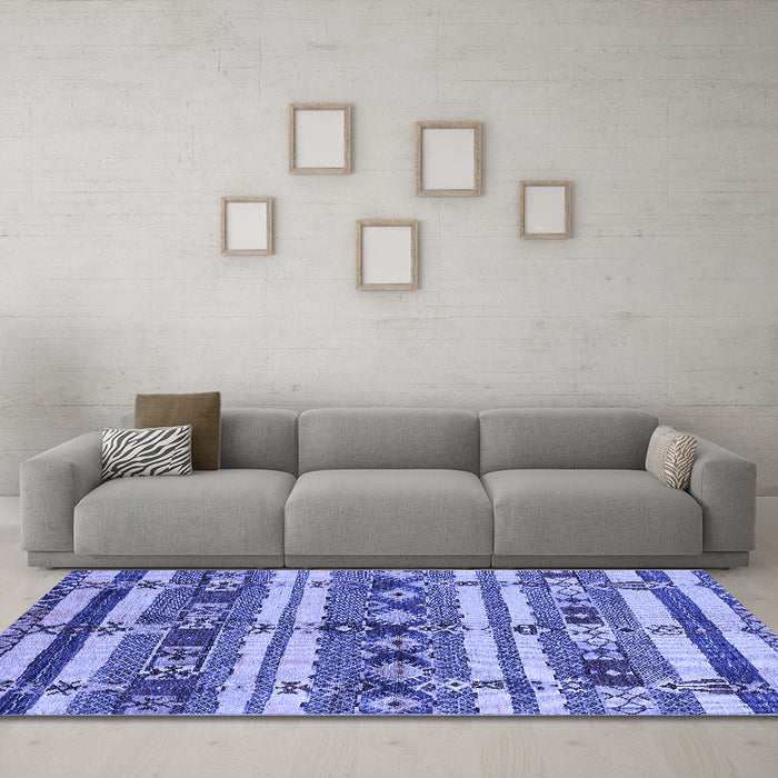 Machine Washable Oriental Blue Industrial Rug in a Living Room, wshurb1187blu
