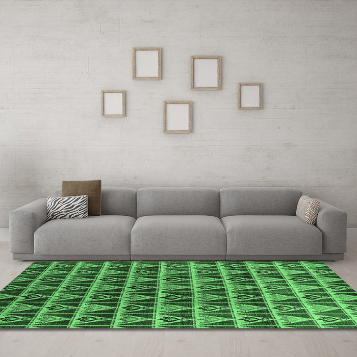 Machine Washable Oriental Emerald Green Industrial Area Rugs in a Living Room,, wshurb1190emgrn