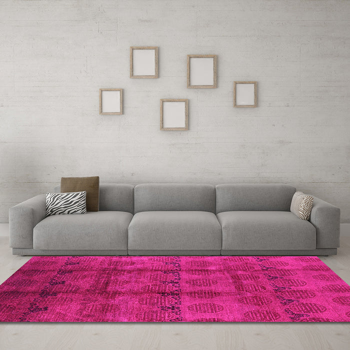 Machine Washable Oriental Pink Industrial Rug in a Living Room, wshurb1192pnk