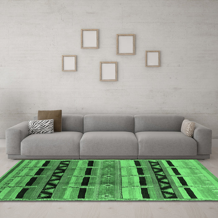 Machine Washable Oriental Emerald Green Industrial Area Rugs in a Living Room,, wshurb1200emgrn