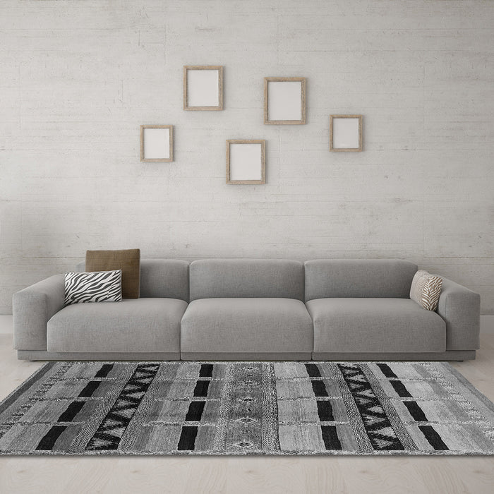 Machine Washable Oriental Gray Industrial Rug in a Living Room,, wshurb1200gry