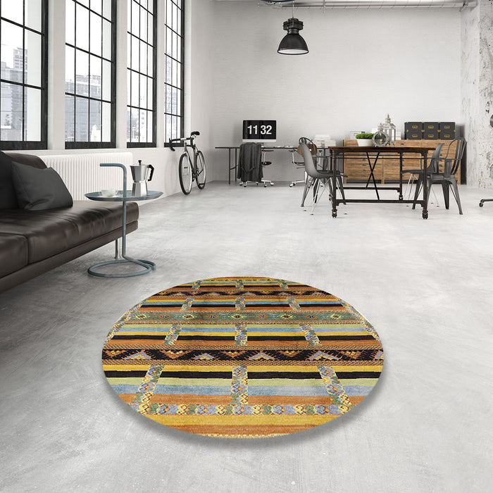 Round Mid-Century Modern Copper Green Oriental Rug in a Office, urb1200