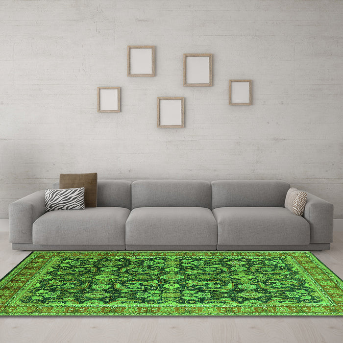 Machine Washable Oriental Green Industrial Area Rugs in a Living Room,, wshurb1202grn