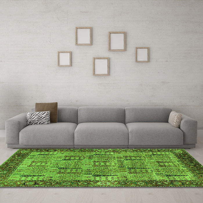 Machine Washable Oriental Green Industrial Area Rugs in a Living Room,, wshurb1204grn