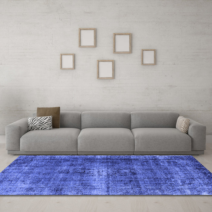 Machine Washable Oriental Blue Industrial Rug in a Living Room, wshurb1205blu