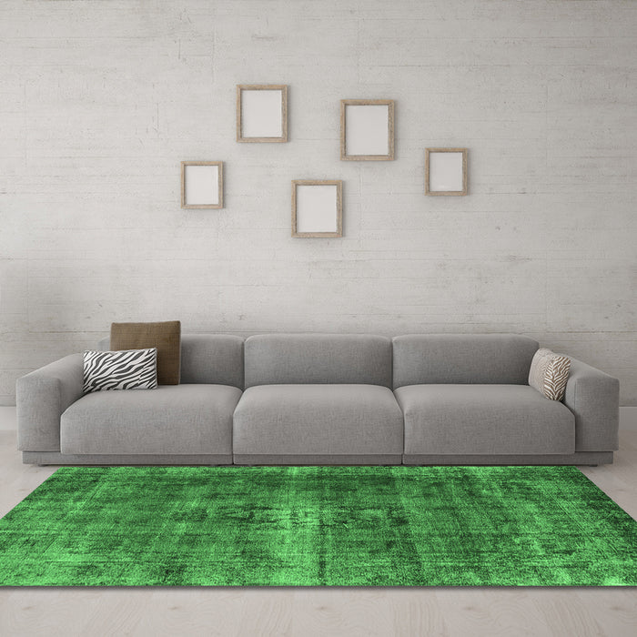 Machine Washable Oriental Emerald Green Industrial Area Rugs in a Living Room,, wshurb1205emgrn