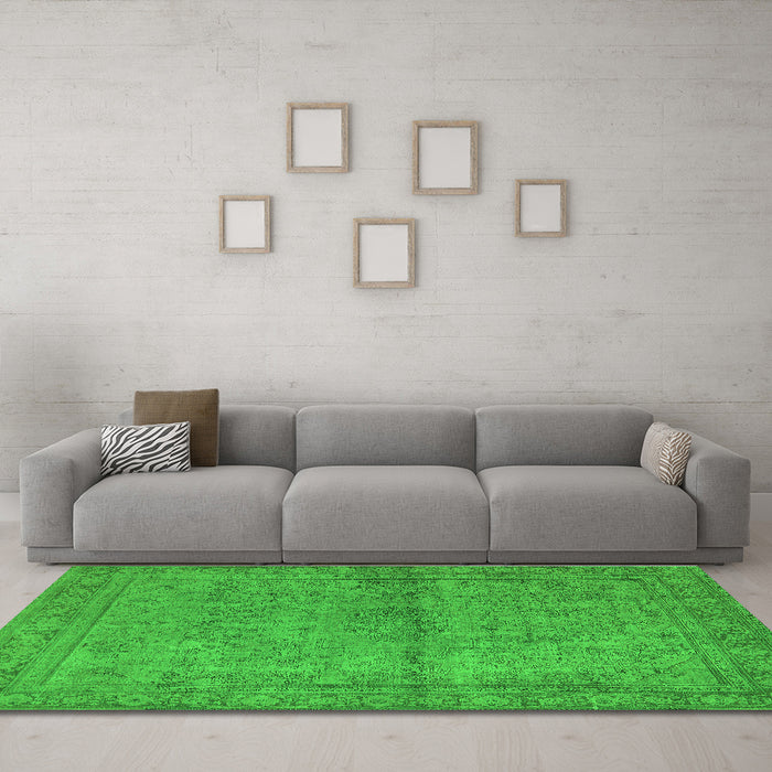 Machine Washable Oriental Green Industrial Area Rugs in a Living Room,, wshurb1206grn