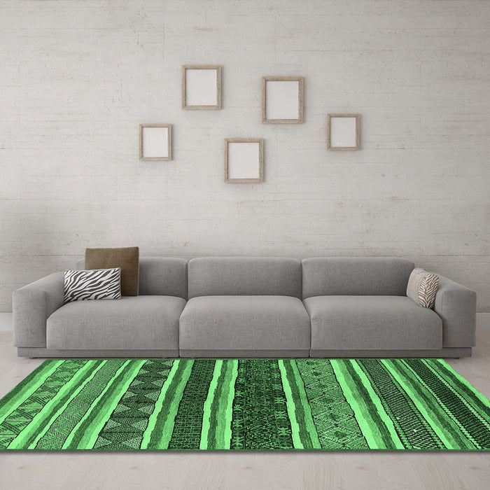Machine Washable Solid Emerald Green Modern Area Rugs in a Living Room,, wshurb1212emgrn