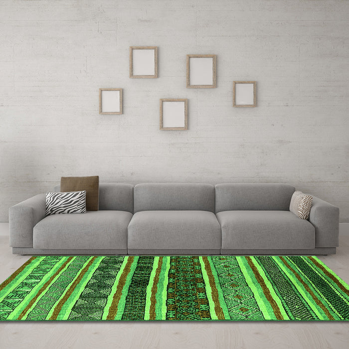 Machine Washable Solid Green Modern Area Rugs in a Living Room,, wshurb1212grn