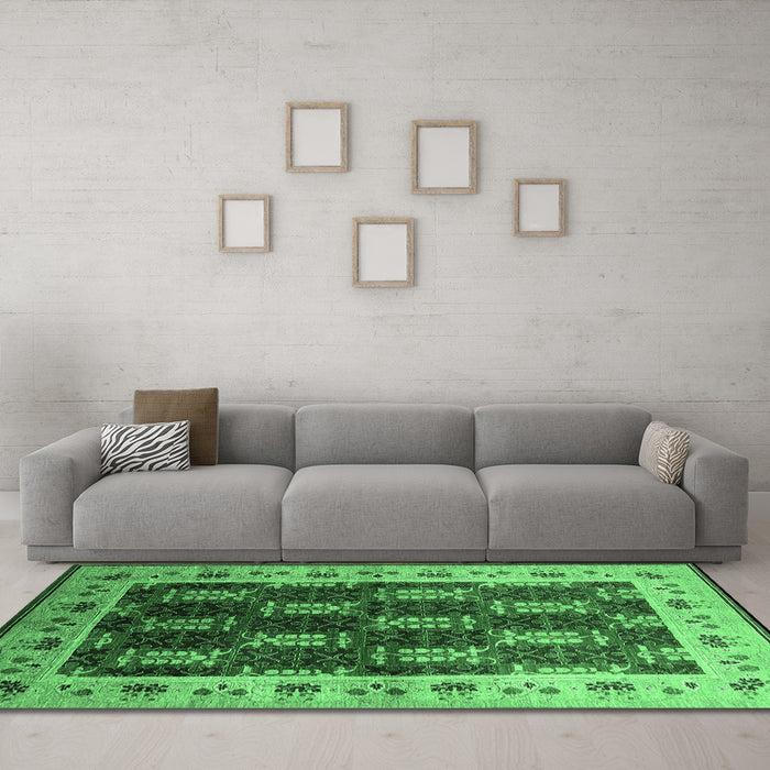 Machine Washable Oriental Emerald Green Traditional Area Rugs in a Living Room,, wshurb1218emgrn