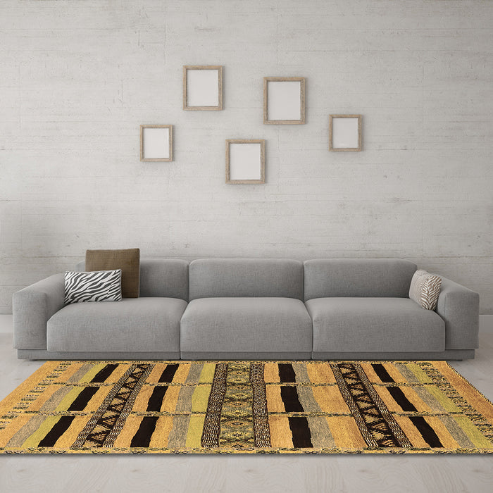 Machine Washable Solid Brown Modern Rug in a Living Room,, wshurb1221brn