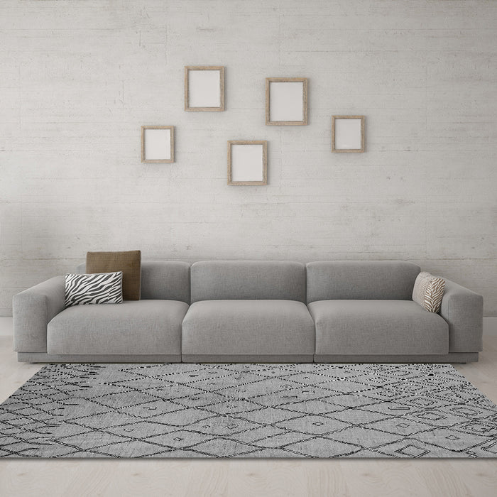 Machine Washable Solid Gray Modern Rug in a Living Room,, wshurb1224gry