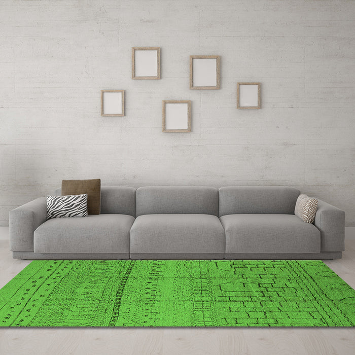 Machine Washable Solid Green Modern Area Rugs in a Living Room,, wshurb1233grn