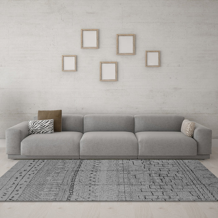 Machine Washable Solid Gray Modern Rug in a Living Room,, wshurb1233gry