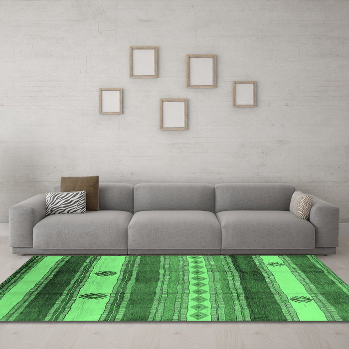 Machine Washable Southwestern Emerald Green Country Area Rugs in a Living Room,, wshurb1234emgrn