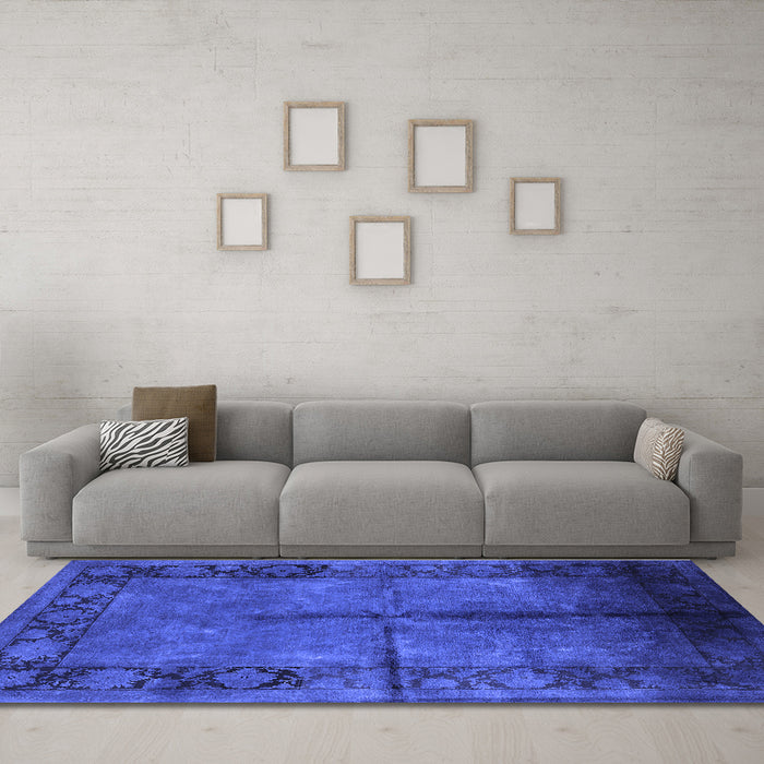 Machine Washable Oriental Blue Industrial Rug in a Living Room, wshurb1246blu