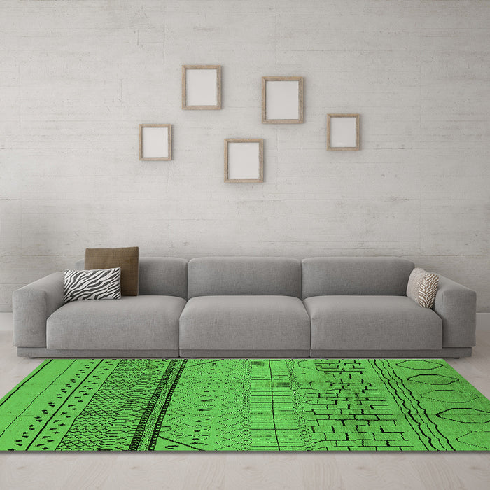 Machine Washable Solid Green Modern Area Rugs in a Living Room,, wshurb1250grn