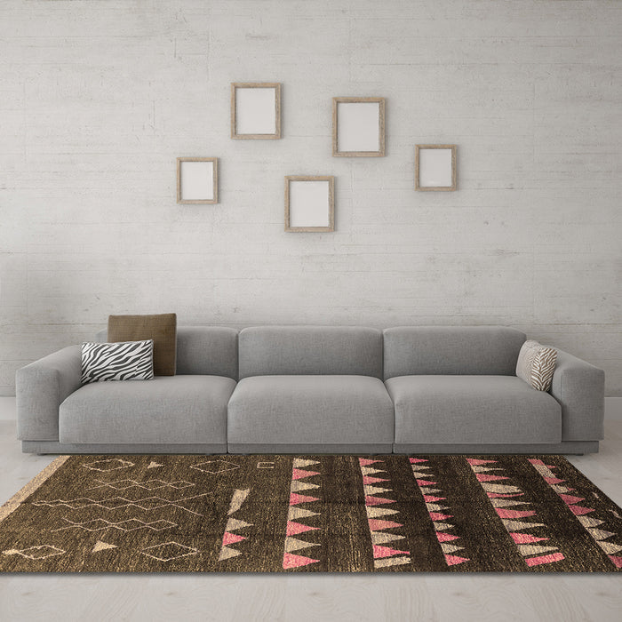 Machine Washable Solid Brown Modern Rug in a Living Room,, wshurb1253brn