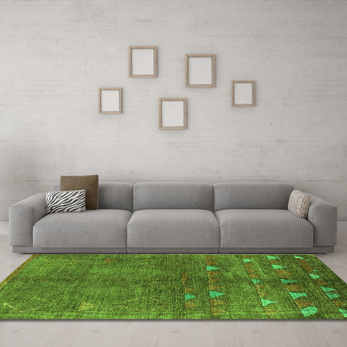 Machine Washable Solid Green Modern Area Rugs in a Living Room,, wshurb1257grn