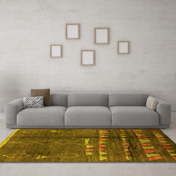 Machine Washable Solid Yellow Modern Rug in a Living Room, wshurb1258yw