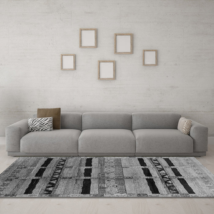 Machine Washable Southwestern Gray Country Rug in a Living Room,, wshurb1261gry