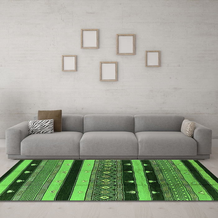 Machine Washable Solid Green Modern Area Rugs in a Living Room,, wshurb1263grn