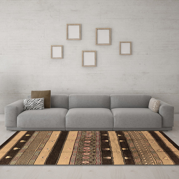 Machine Washable Solid Brown Modern Rug in a Living Room,, wshurb1263brn