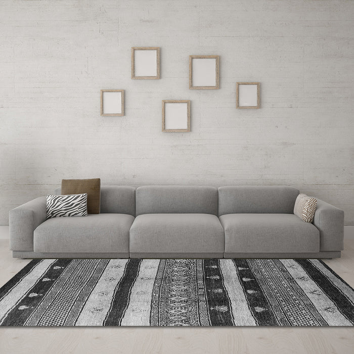 Machine Washable Solid Gray Modern Rug in a Living Room,, wshurb1266gry