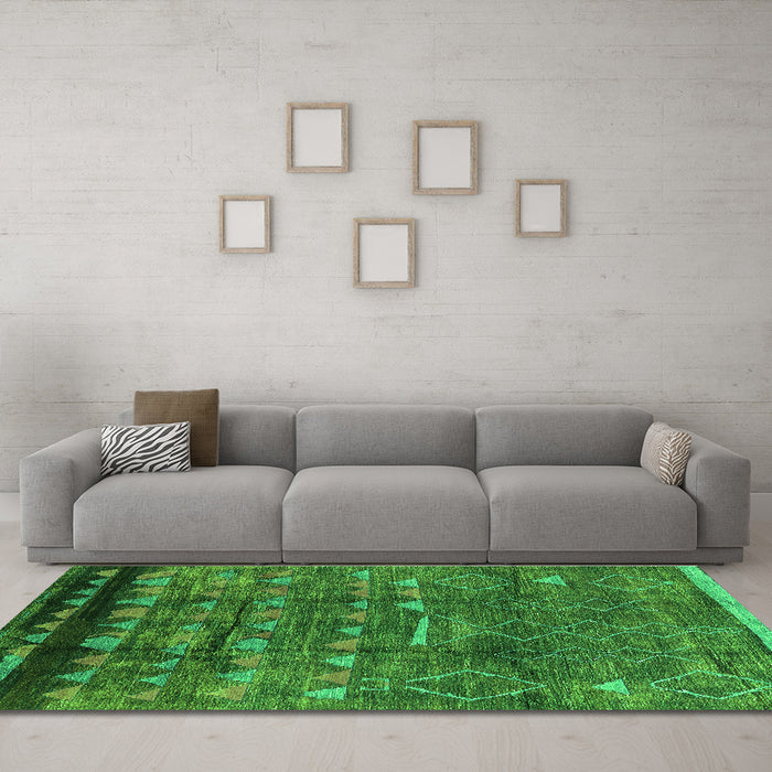 Machine Washable Solid Green Modern Area Rugs in a Living Room,, wshurb1269grn