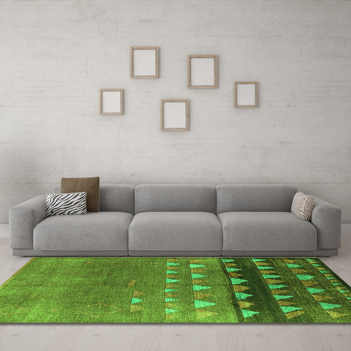Machine Washable Solid Green Modern Area Rugs in a Living Room,, wshurb1270grn