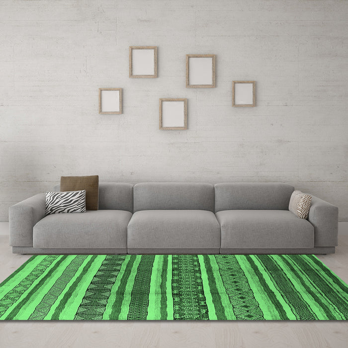 Machine Washable Solid Emerald Green Modern Area Rugs in a Living Room,, wshurb1274emgrn
