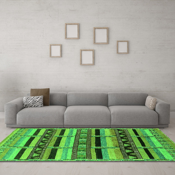 Machine Washable Solid Green Modern Area Rugs in a Living Room,, wshurb1275grn