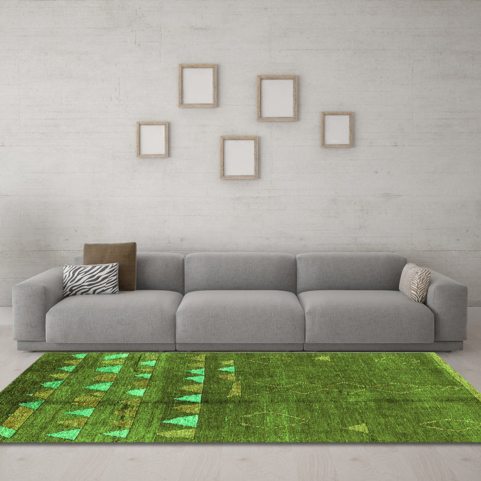 Machine Washable Solid Green Modern Area Rugs in a Living Room,, wshurb1279grn