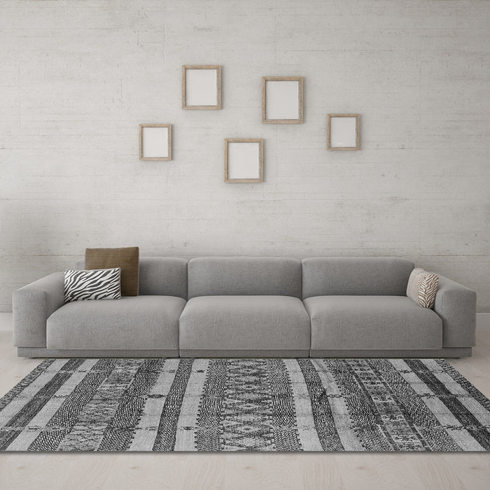 Machine Washable Solid Gray Modern Rug in a Living Room,, wshurb1280gry