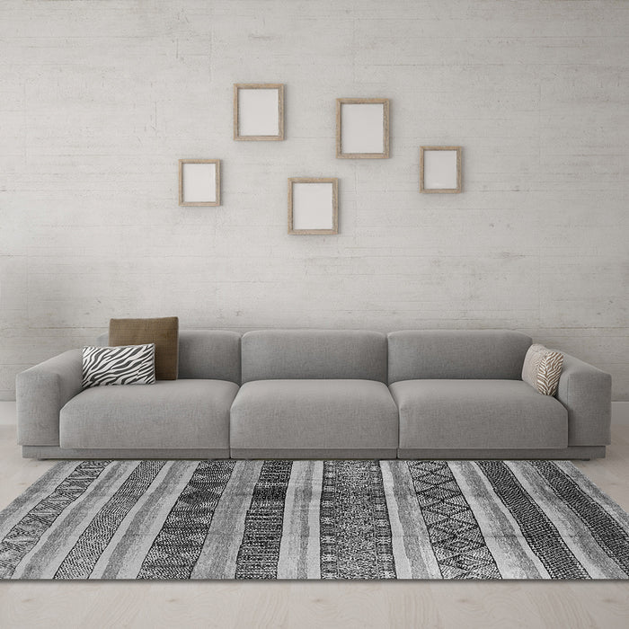 Machine Washable Solid Gray Modern Rug in a Living Room,, wshurb1281gry