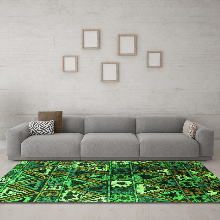 Machine Washable Solid Green Modern Area Rugs in a Living Room,, wshurb1282grn