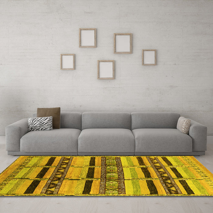 Machine Washable Oriental Yellow Industrial Rug in a Living Room, wshurb1287yw