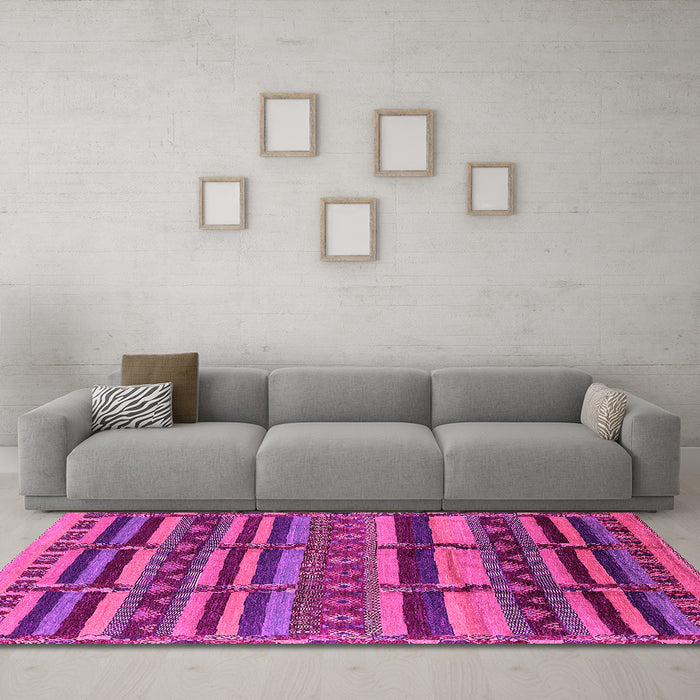 Machine Washable Oriental Pink Industrial Rug in a Living Room, wshurb1289pnk