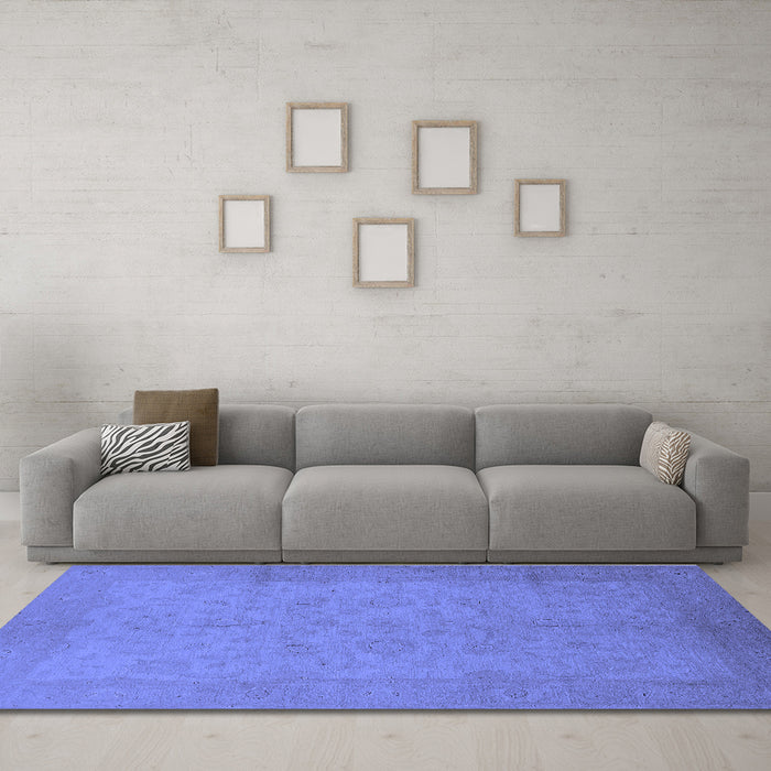 Machine Washable Oriental Blue Industrial Rug in a Living Room, wshurb1290blu