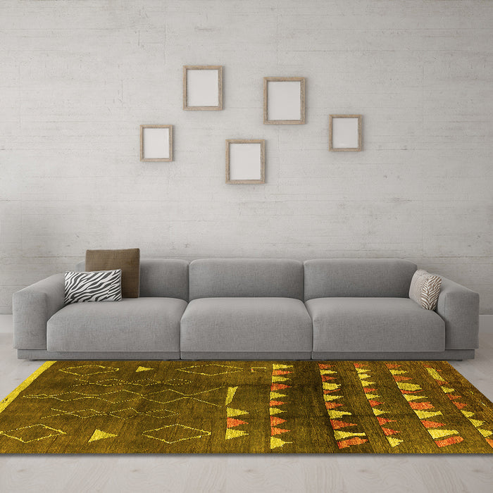 Machine Washable Oriental Yellow Industrial Rug in a Living Room, wshurb1292yw