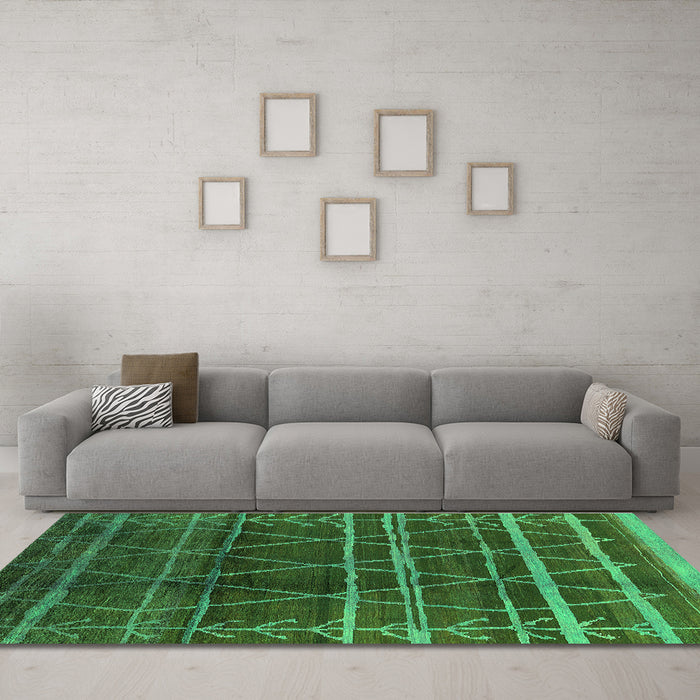 Machine Washable Oriental Green Industrial Area Rugs in a Living Room,, wshurb1294grn