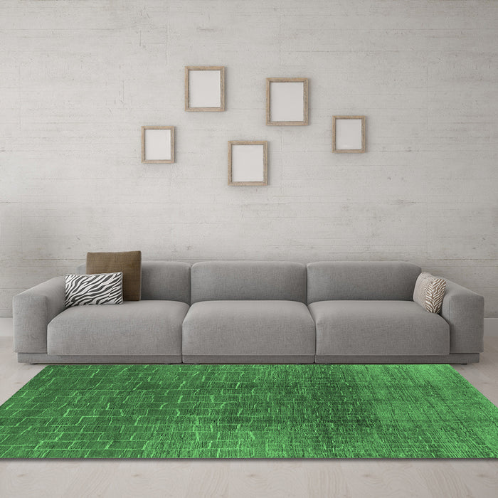 Machine Washable Oriental Emerald Green Industrial Area Rugs in a Living Room,, wshurb1295emgrn