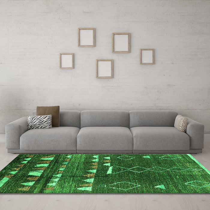 Machine Washable Oriental Green Industrial Area Rugs in a Living Room,, wshurb1296grn