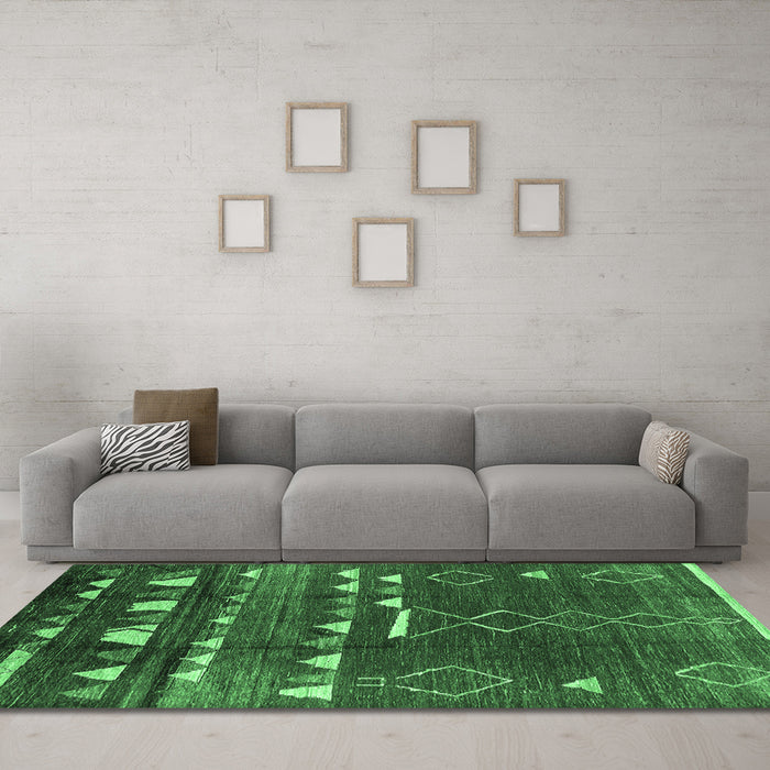 Machine Washable Oriental Emerald Green Industrial Area Rugs in a Living Room,, wshurb1296emgrn