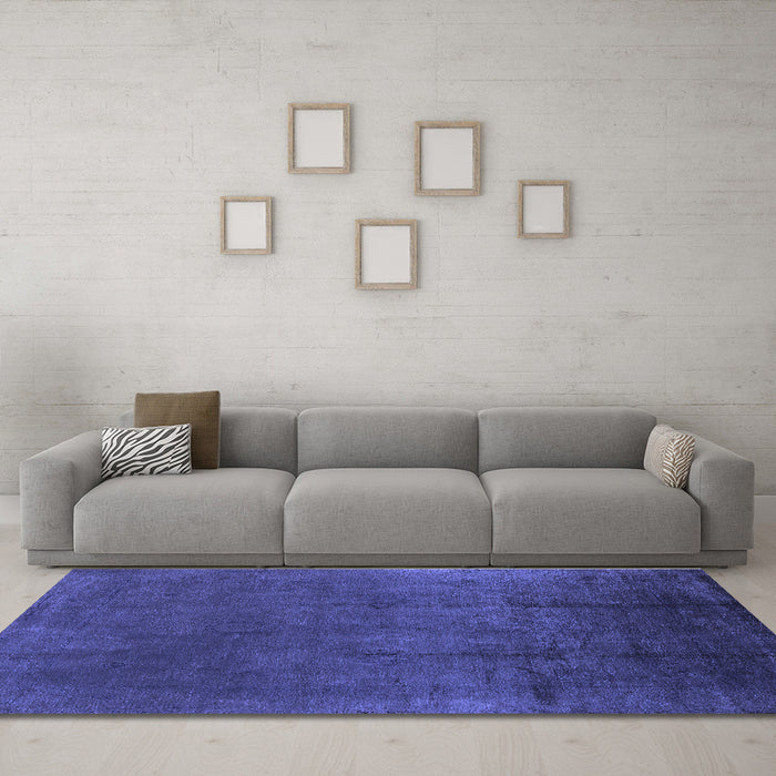Machine Washable Oriental Blue Industrial Rug in a Living Room, wshurb1298blu
